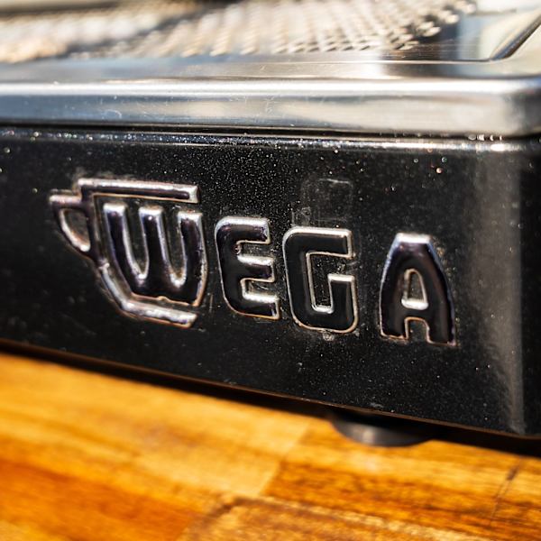 Pre-Loved Wega Atlas EVD – 15 Amp Black – Fully Serviced & Ready to Go
