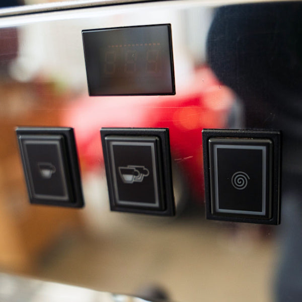 Pre-Loved 2024 La Marzocco Linea S AV – 3 Group Gloss White