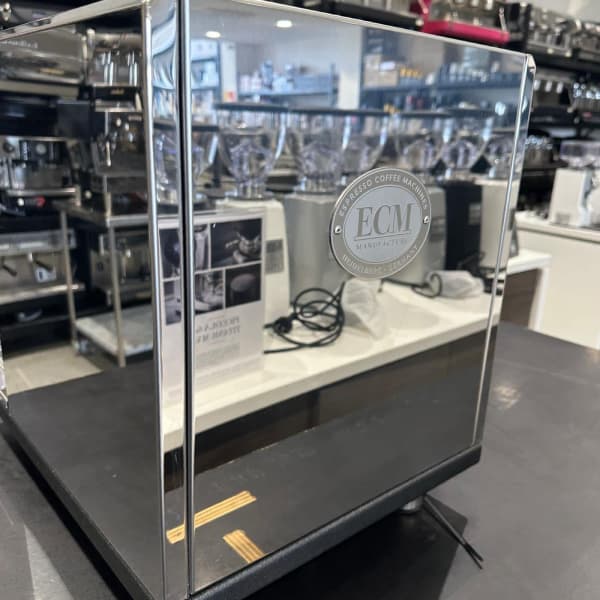 Pre Loved Ecm Syncronika With Flo Cöntrol Semi Command Coffee Machine