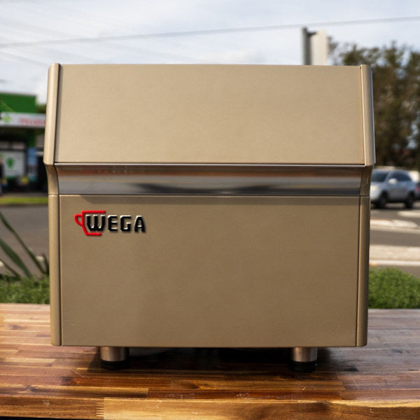 Pre-Loved Wega Atlas – Champagne Finish – 10 Amp Plug & Play