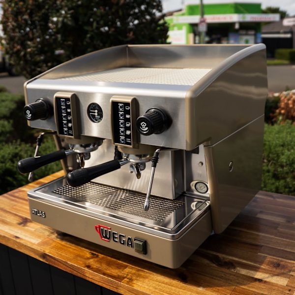 Pre-Loved Wega Atlas – Champagne Finish – 10 Amp Plug & Play