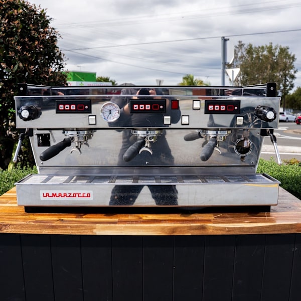 Pre-Loved La Marzocco Linea – Late Model 3 Group with Shot Timers