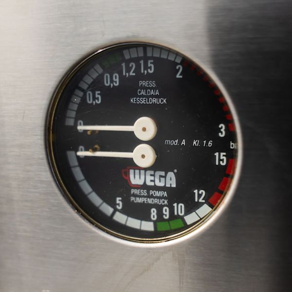 Pre-Loved Wega Atlas – Champagne Finish – 10 Amp Plug & Play