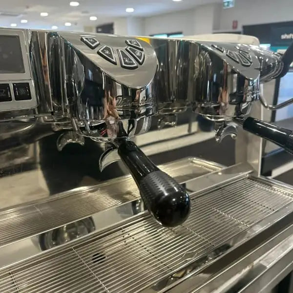 As NEW 2 GROUP WHITE EAGLE π¦
 COFFEE MACHINE