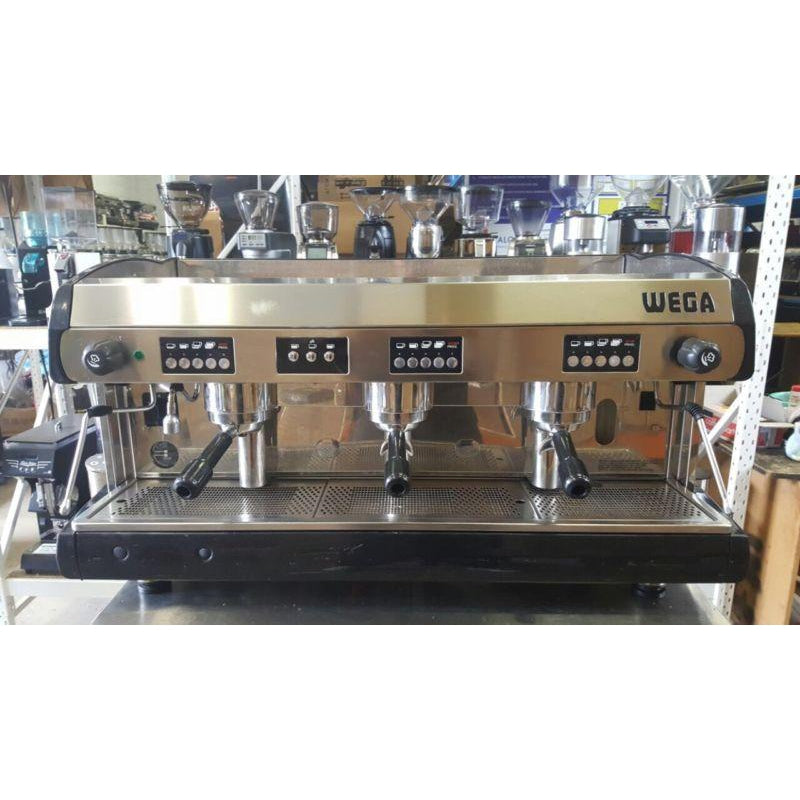 Black workhorse 3 Group Wega Polaris Commercial Coffee Machine