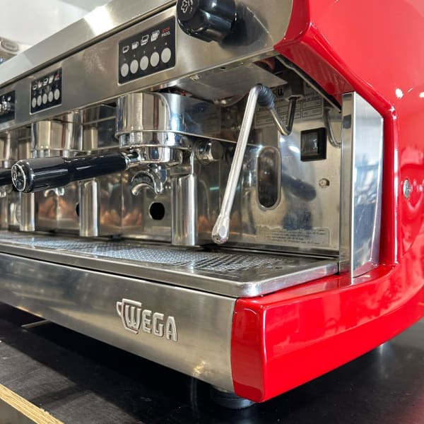 Pre Owned 3 Group Wega Polaris In Red Commercial Coffee Machine