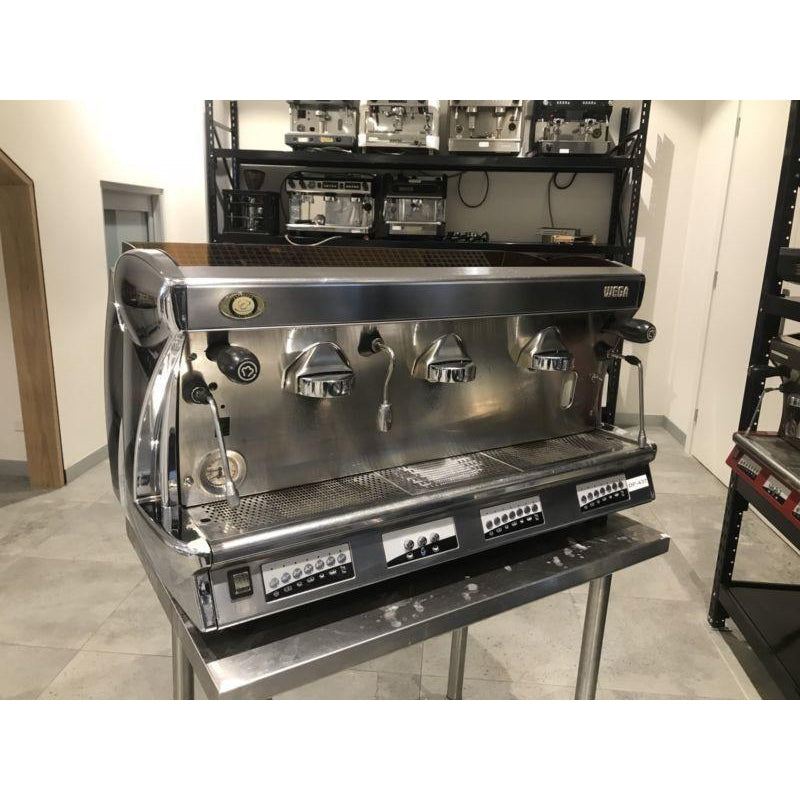 Cheap Pre-Owned 3 Group High Cup Wega Commercial Coffee Machine