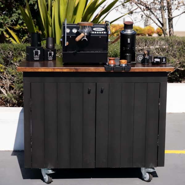 Stunning La Marzocco & DF64 Coffee Machine & Accessories Package