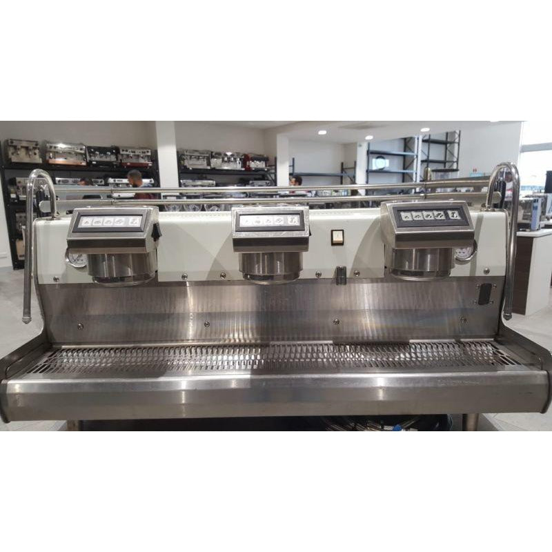 Pre-Owned 3 Group Synesso Sabre In white Commercial Coffee Machine