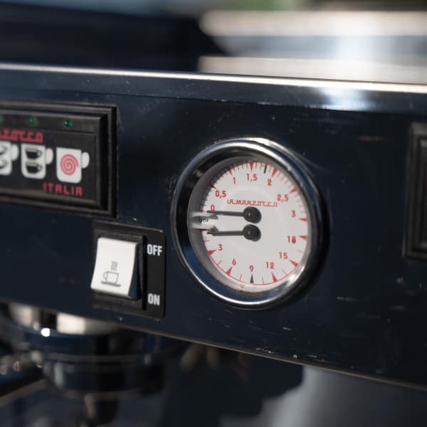 Clean Late Model 3 Group La Marzocco Linea Commercial Coffee Machine