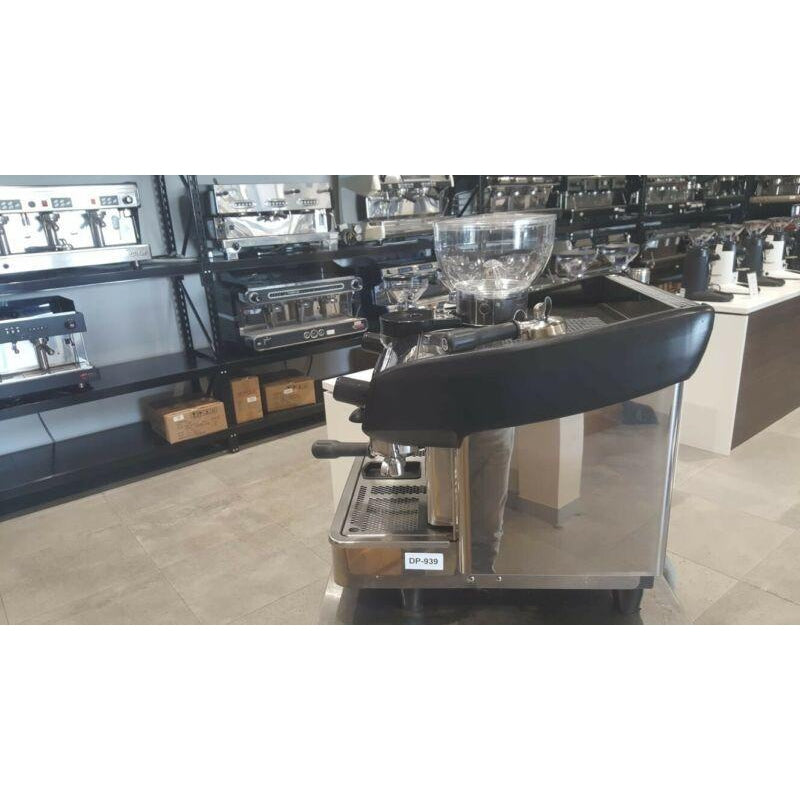 One Group 10 Amp Commercial Coffee Machine with Built In Grinder
