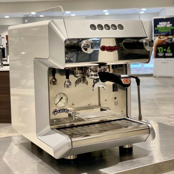 Brand New Commercial One Group 10 amp Tank Coffee Machine