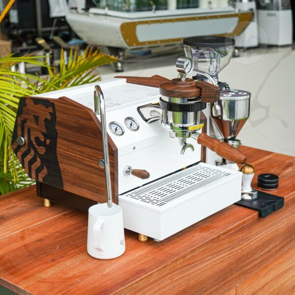 Brand New Custom La Marzocco Gs3 & Mazzer Machine & Grinder Package