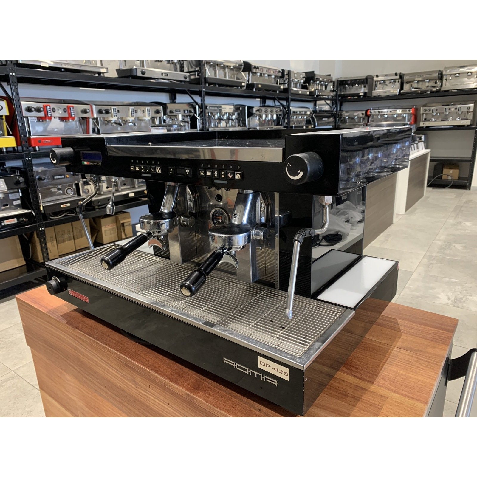 2012 Sanremo Roma 2 Group (Black)