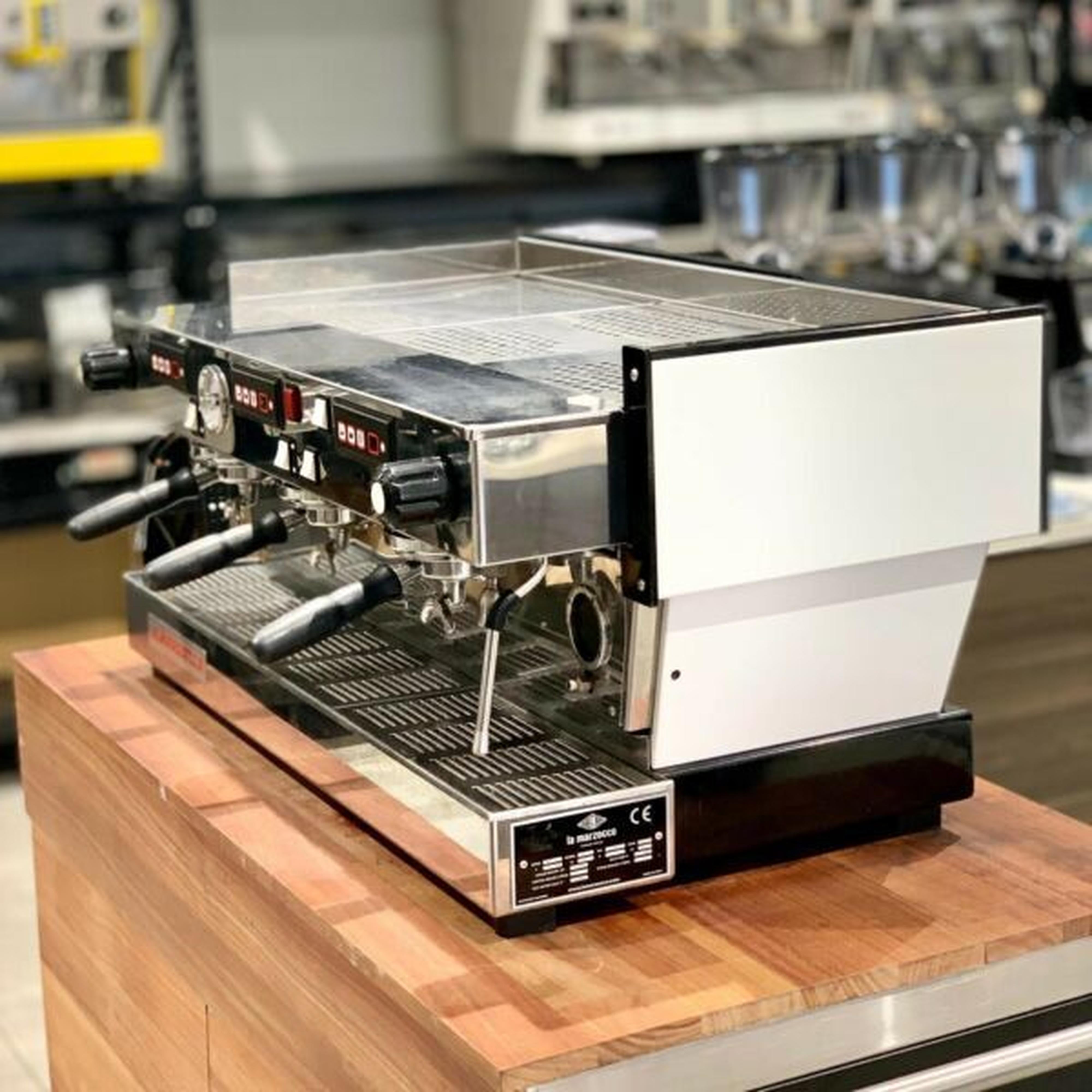 Late Model Shot Timer La Marzocco 3 Group Commercial Coffee Machine