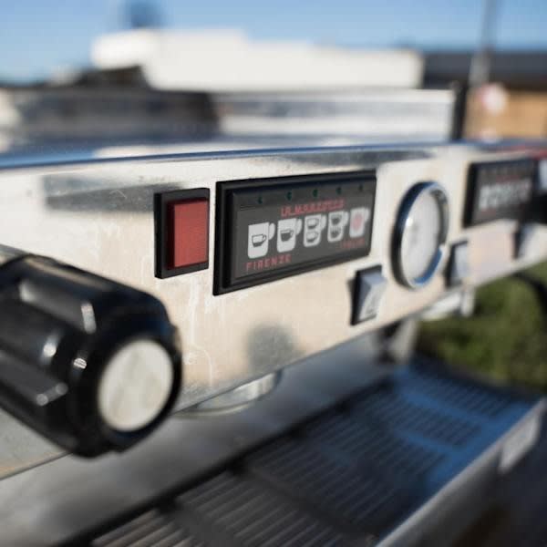 Pre Loved 2 Group La Marzocco Linea AV in Black Coffee Machine