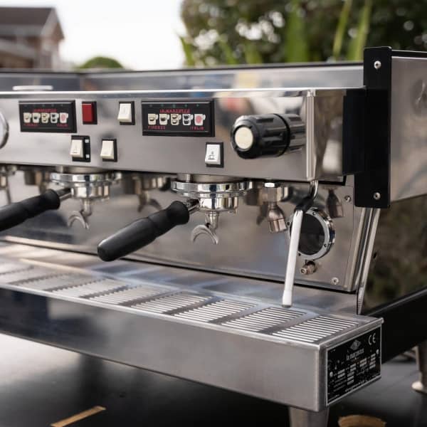 Clean Pre Owned 3 Group Tall Cup La Marzocco Linea AV Coffee Machine