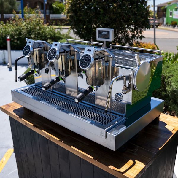 Pre-Loved Custom XLVI STH-9 3 Group Multi Boiler Coffee Machine – Green