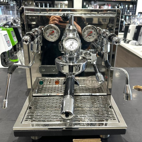 Pre Loved Ecm Syncronika With Flo Cöntrol Semi Command Coffee Machine