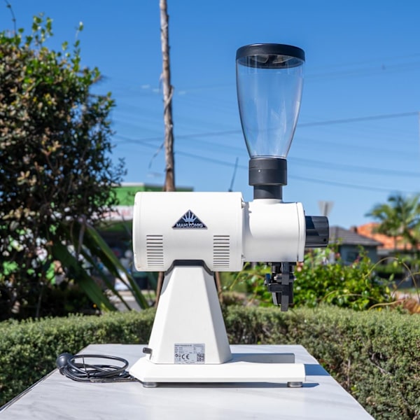 Pre-Owned Mahlkönig EK43 Short White Coffee Grinder – Like New