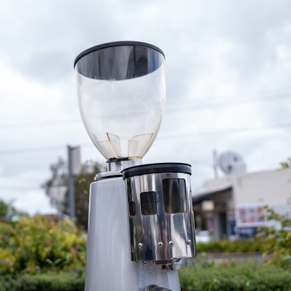 Used Fiorenzato F6 Commercial Coffee Grinder – Powerful & Reliable