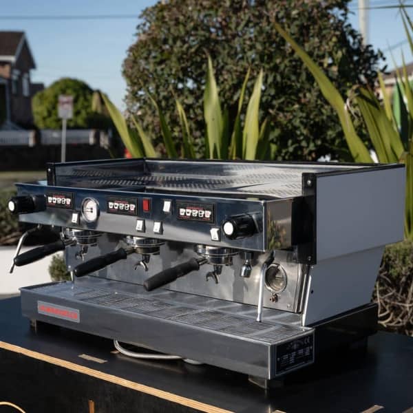 Beautiful 3 Group Pre Loved La Marzocco Linea AV  Coffee Machine