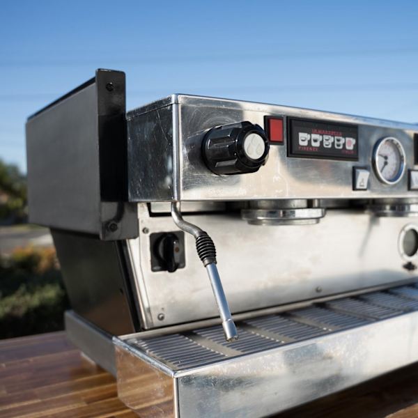 Pre Loved 2 Group La Marzocco Linea AV in Black Coffee Machine