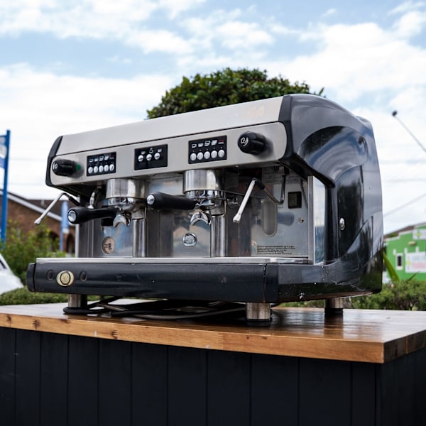 Pre-Loved Wega Polaris – 2 Group – Black 15 Amp