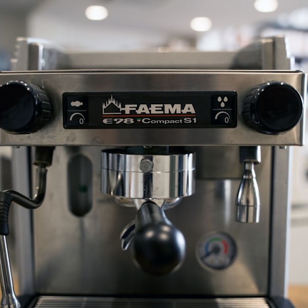 Pre-Loved Faema E98 Compact S1 – Semi-Commercial – 10 Amp