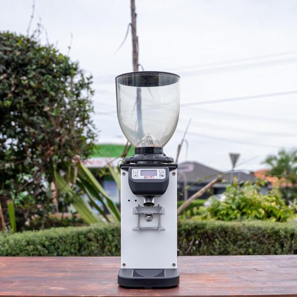 Used White DIP DK65 Coffee Grinder – Excellent Condition