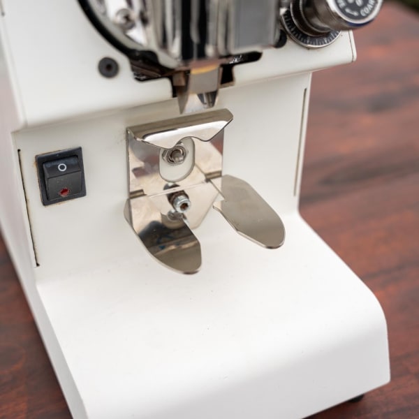 Pre-Loved Mythos One Coffee Grinder – White