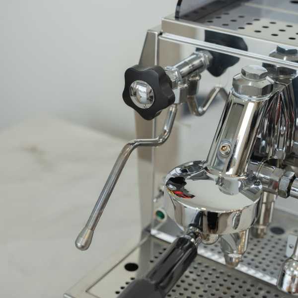 Beautiful PREOWNED ROCKET GIOTTO E61 Semi Commercial Coffee Machine