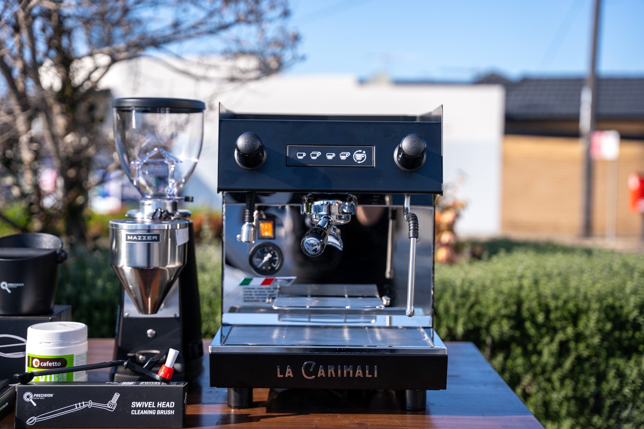 La Carimali 1 Group Black Coffee Machine, Mazzer Mini Electronic A Grinder & Accessories Package