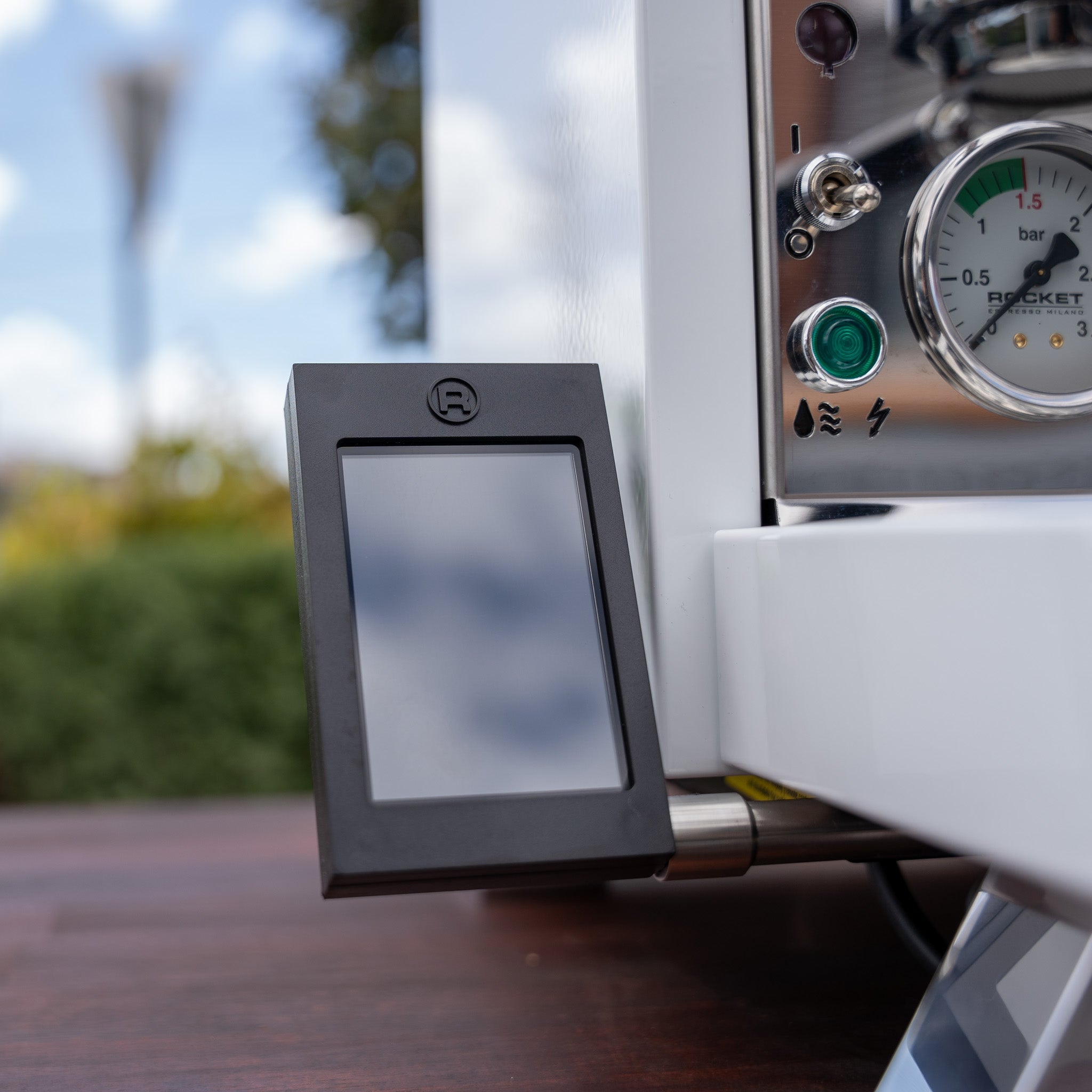 Rocket R Cinquantotto (R58) Coffee Machine + Niche Zero Grinder Package In White