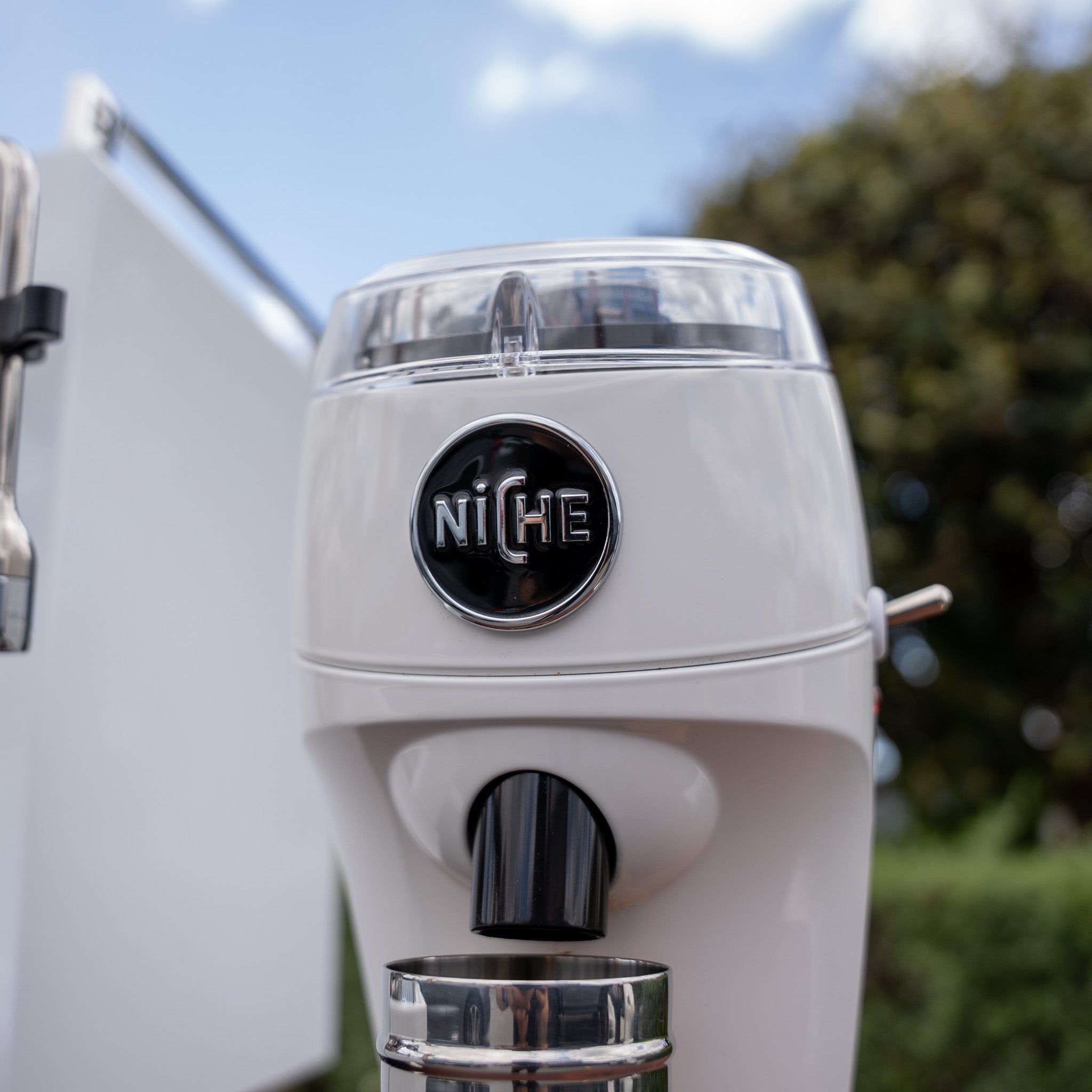 Rocket R Cinquantotto (R58) Coffee Machine + Niche Zero Grinder Package In White