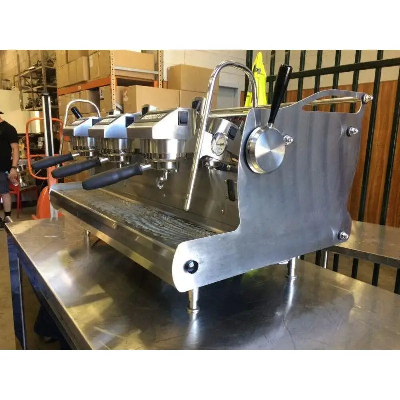 As New 3 Group Synesso Cyncra Commercial Coffee Machine -