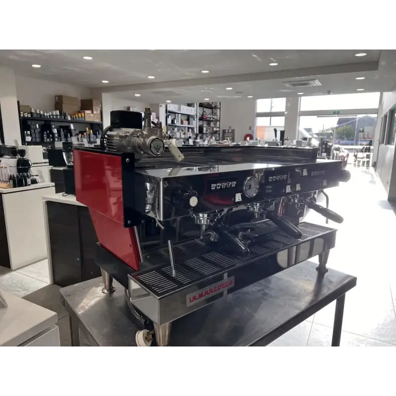 As New RED 3 Group La Marzocco Linea AV Commercial Coffee