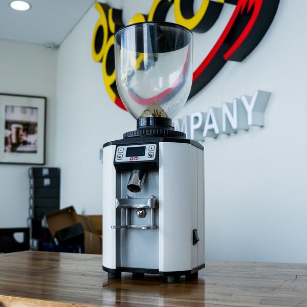 EX DEMO DIP DS-68 ESPRESSO GRINDER WHITE