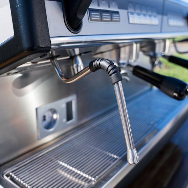 Simonelli Appia – 2 Group High Cup – 15 Amp with Built-In Pump