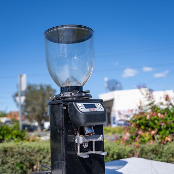 Used DIP DK65 Black Coffee Grinder – Excellent Condition
