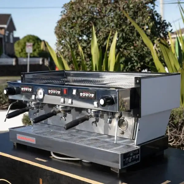 Beautiful 3 Group Pre Loved La Marzocco Linea AV Coffee