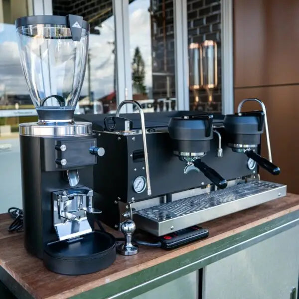 Brand New Synesso S200 & Mahlkoning E65 GBW Coffee Machine