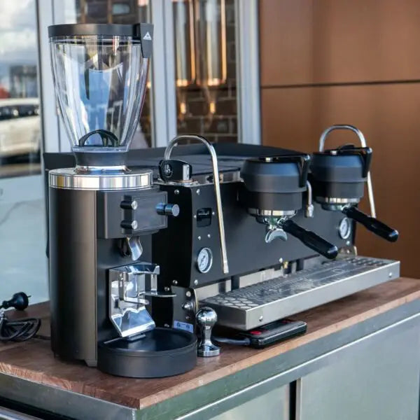 Brand New Synesso S200 & Mahlkoning E65 GBW Coffee Machine