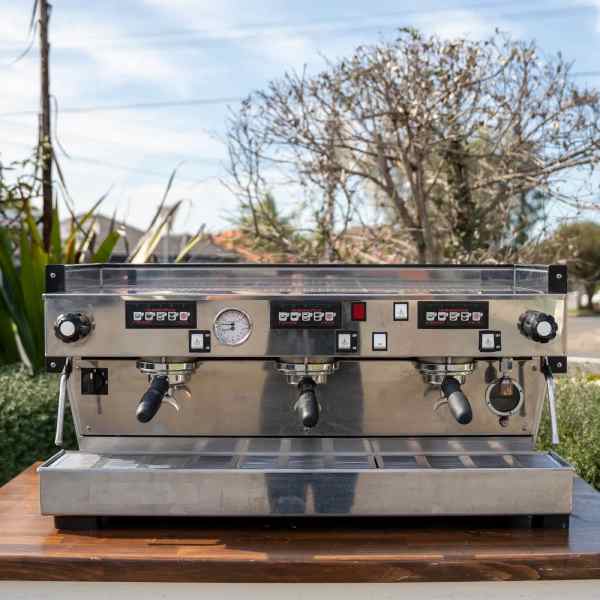 Pre Loved 3 Group La Marzocco Linea AV Classic Coffee Machine