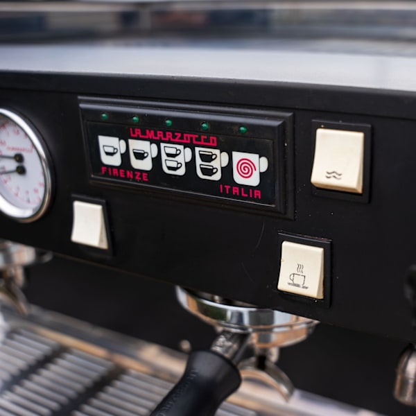 Pre Owned La Marzocco Linea Classic – Late Model – Custom Full Black