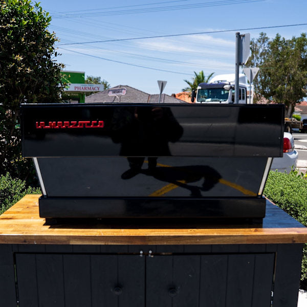 Pre-Loved Late Model La Marzocco Linea AV 3 Group – Tall Cup | Gloss Black