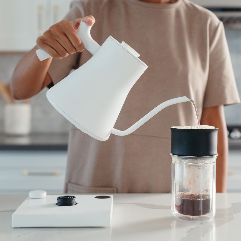 Fellow Stagg EKG Pro Electric Kettle - Matte White)