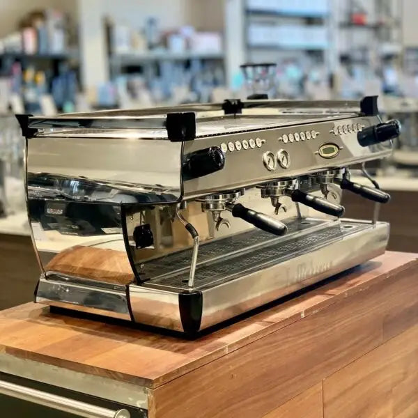 Immaculate 3 Group La Marzocco GB5 Commercial Coffee Machine