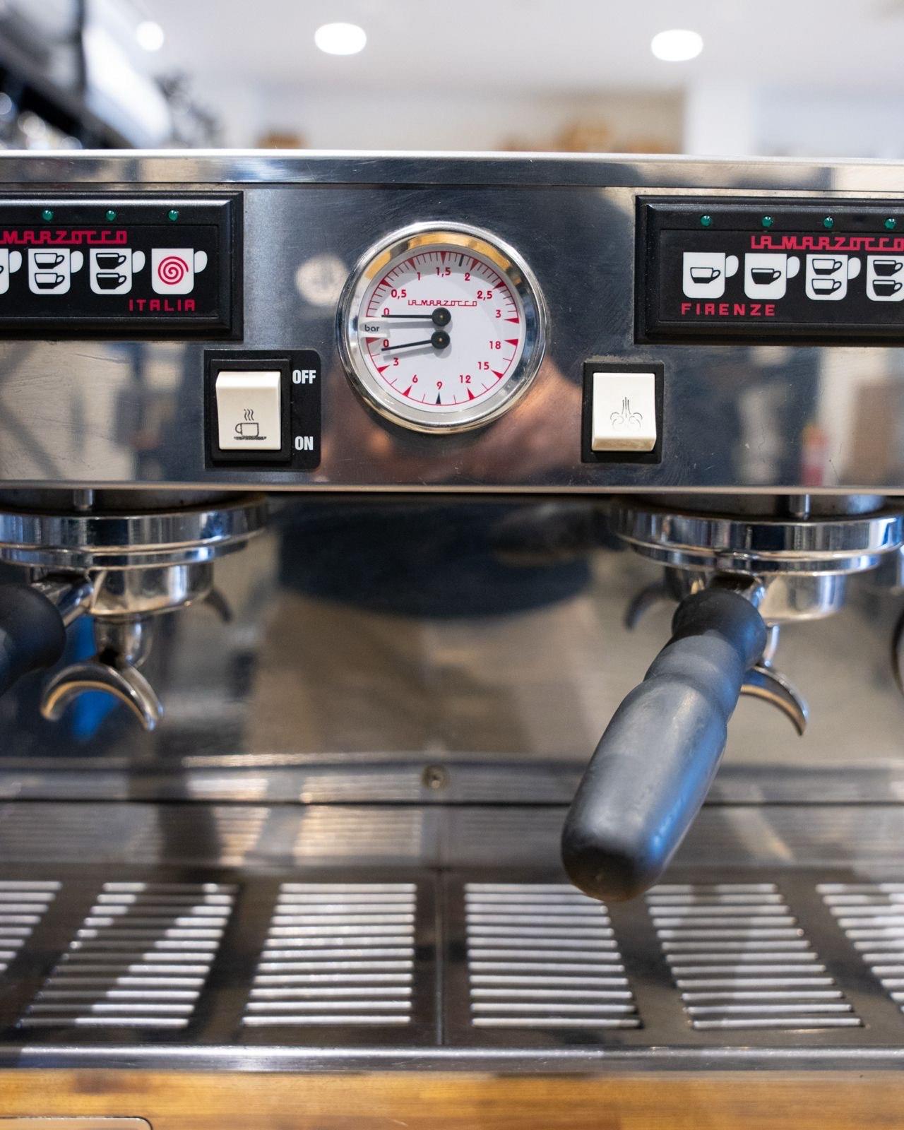 Pre-Loved La Marzocco Linea AV 2 Group Tall Cup Coffee Machine