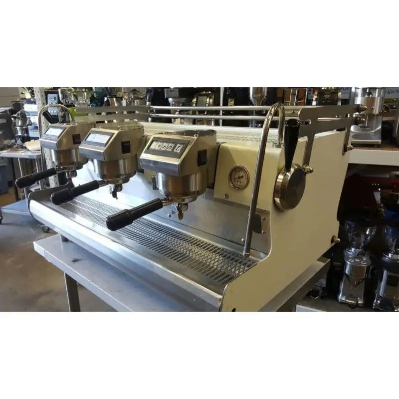 Pre-Owned Synesso Cyncra 3 Group Commercial Coffee Machine -